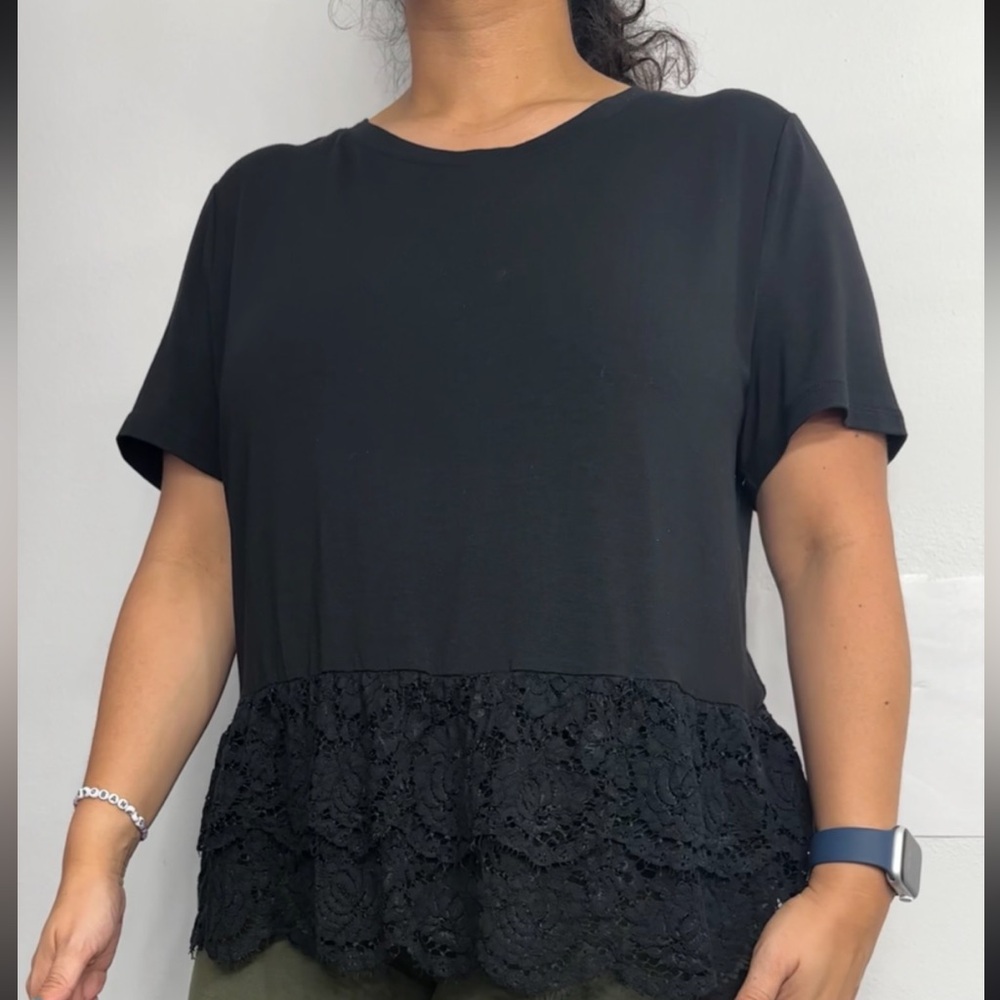 Broome Street Kate Spade New York Black Ruffle Lace Bottom Short Sleeve Blouse